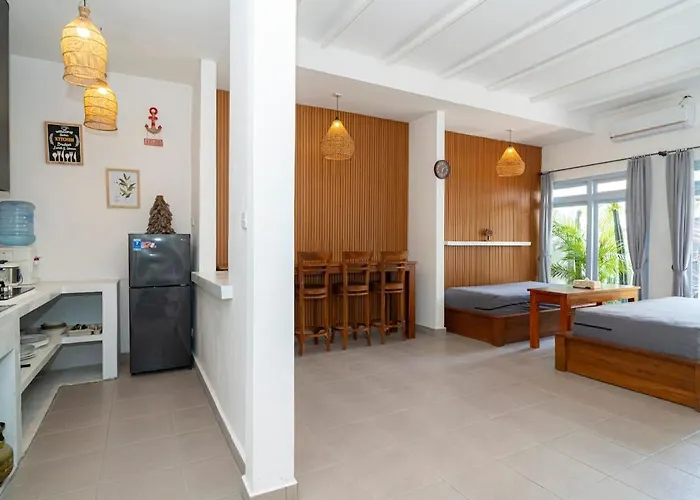 Linggar House In Canggu #yona Hébergement de vacances